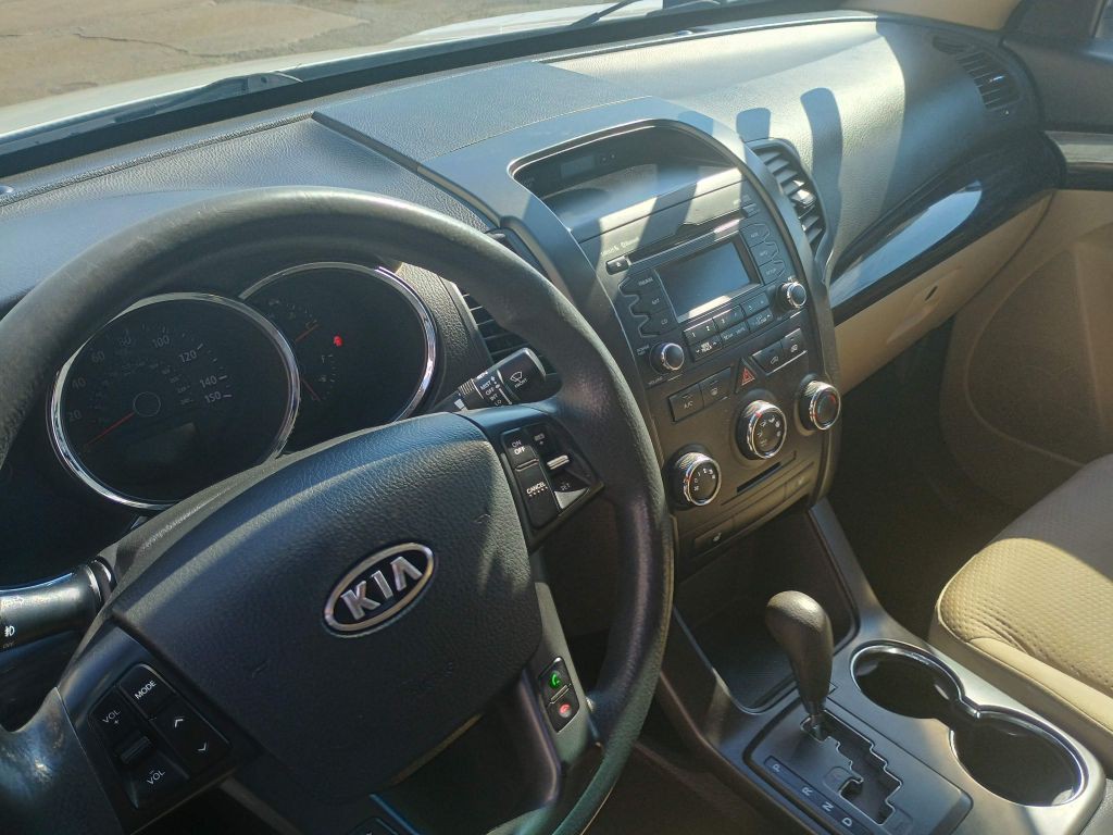 2011 Kia Sorento Image 6
