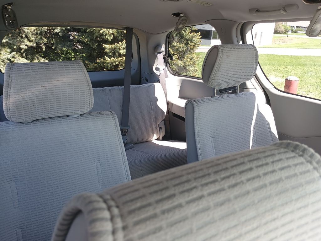 2004 Nissan Quest Image 2