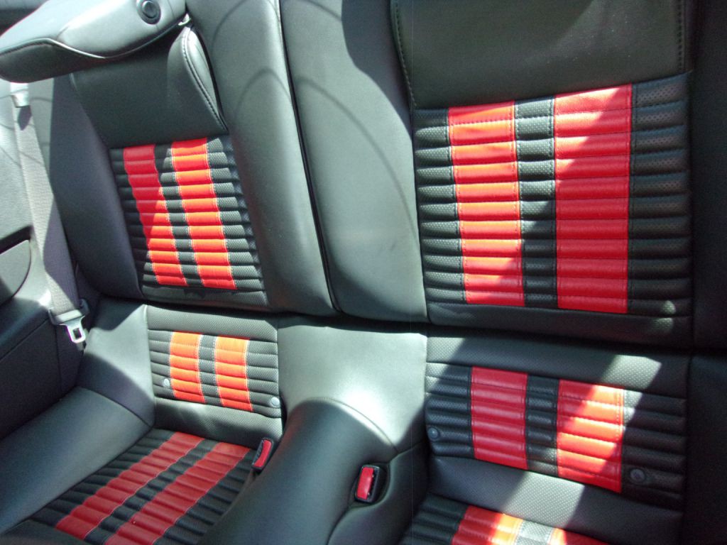 2012 Ford Mustang Image 9