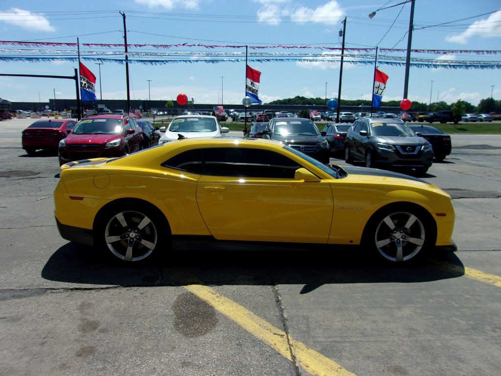 2010 Chevrolet Camaro Image 2
