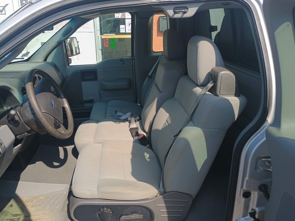 2004 Ford F-150 Image 6
