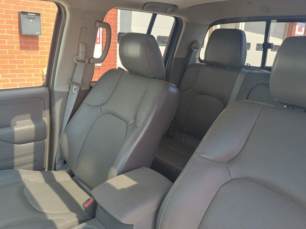 2016 Nissan Frontier Image 7