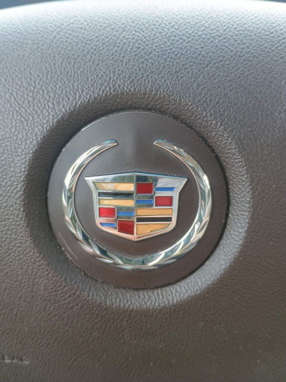2010 Cadillac DTS Image 8