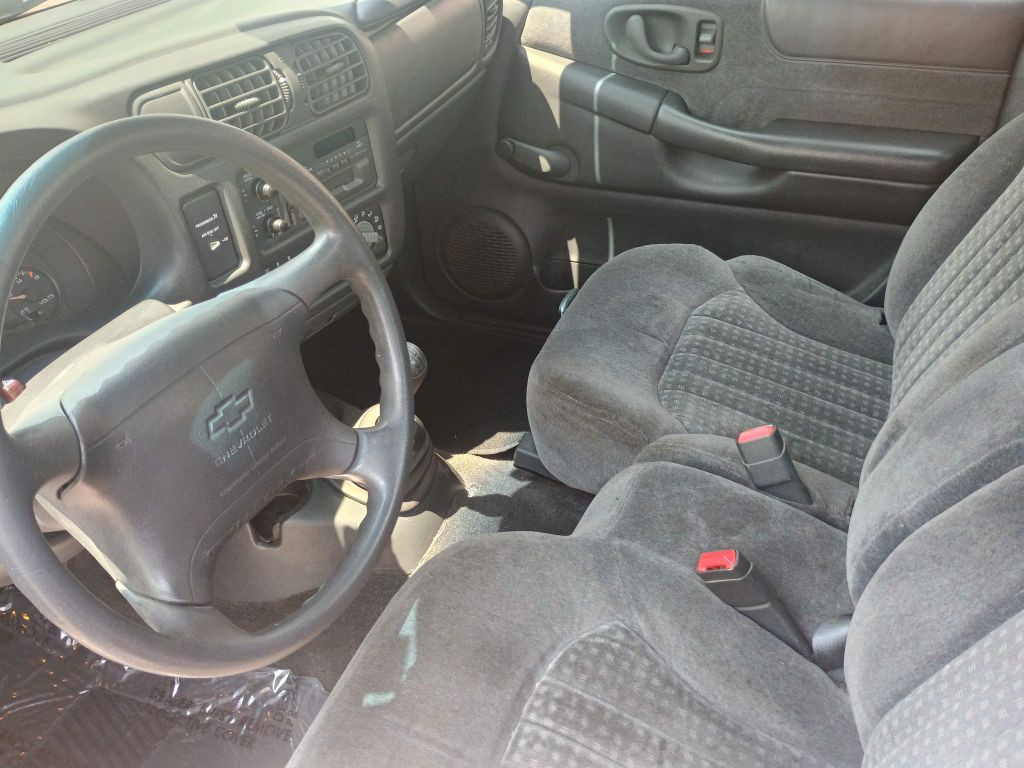 1998 Chevrolet S10 Image 7