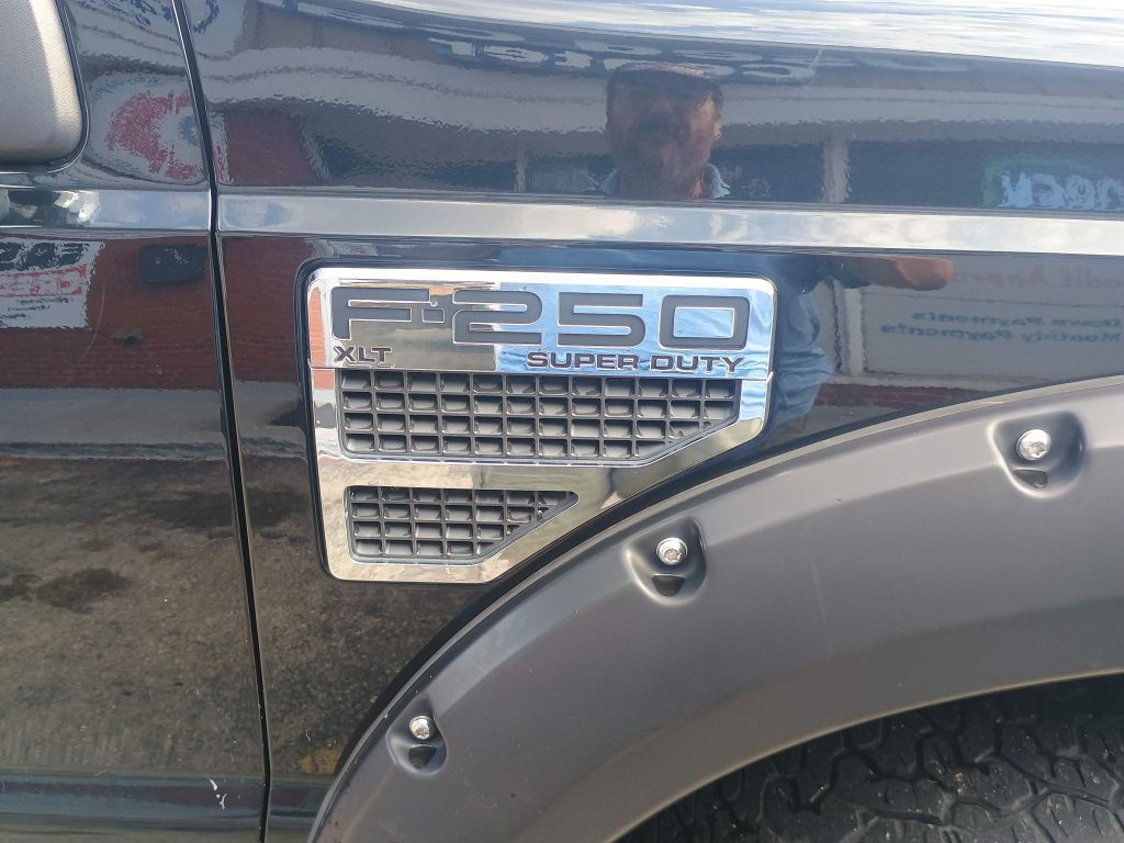 2010 Ford F-250 Image 7