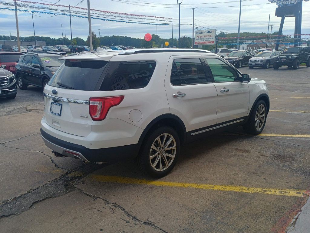 2017 Ford Explorer Image 4