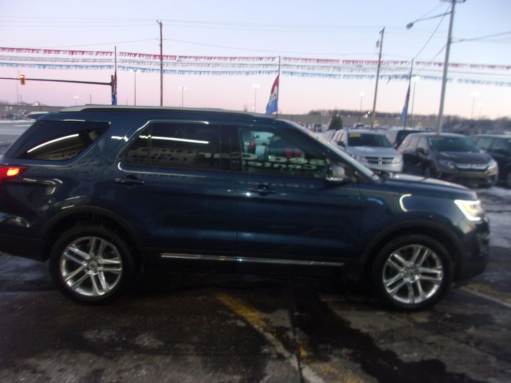 2016 Ford Explorer Image 3