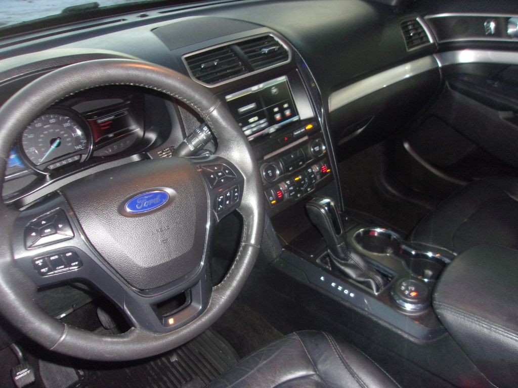 2016 Ford Explorer Image 5
