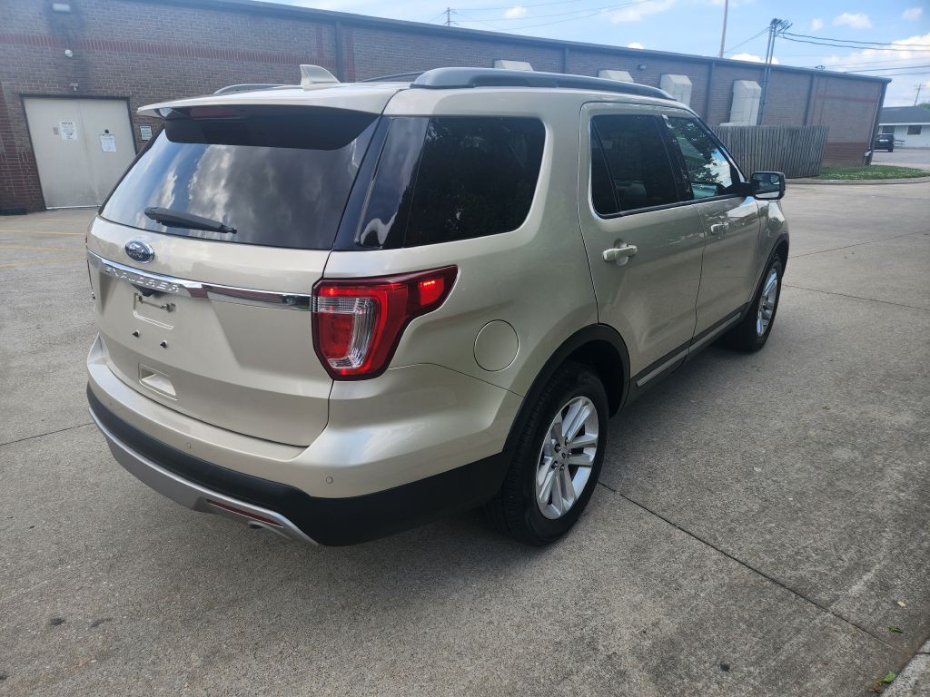 2017 Ford Explorer Image 6