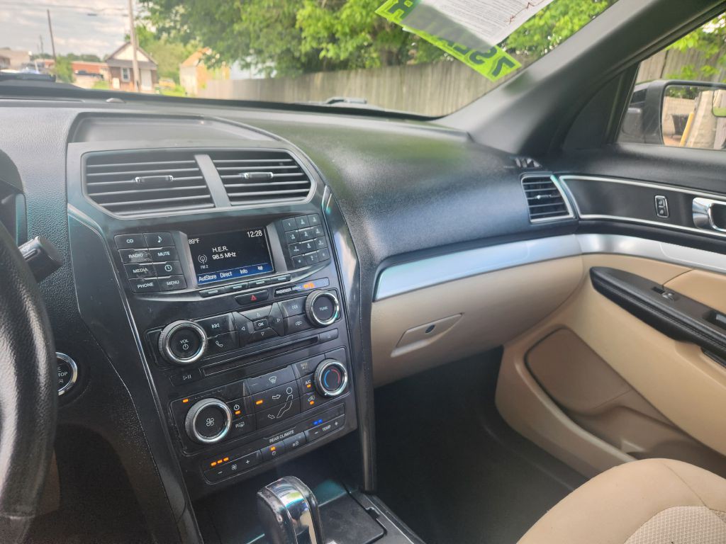 2017 Ford Explorer Image 11