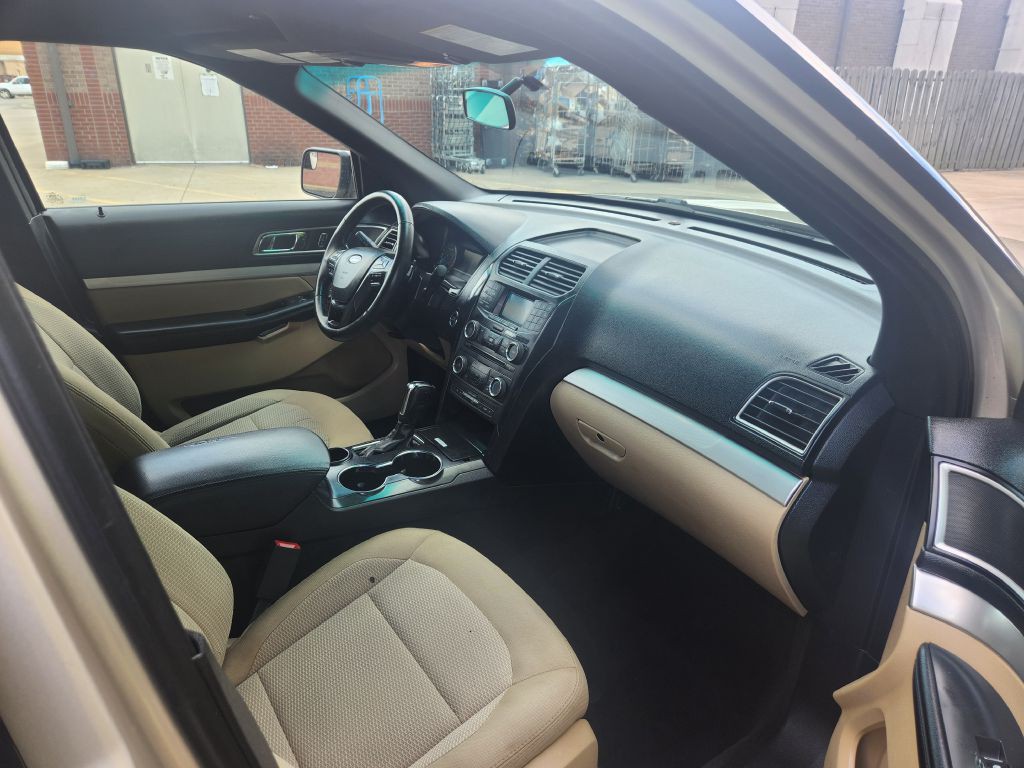 2017 Ford Explorer Image 15