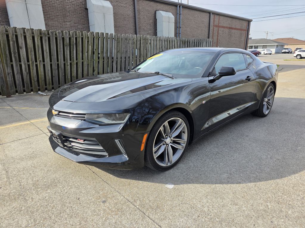 2017 Chevrolet Camaro Image 1