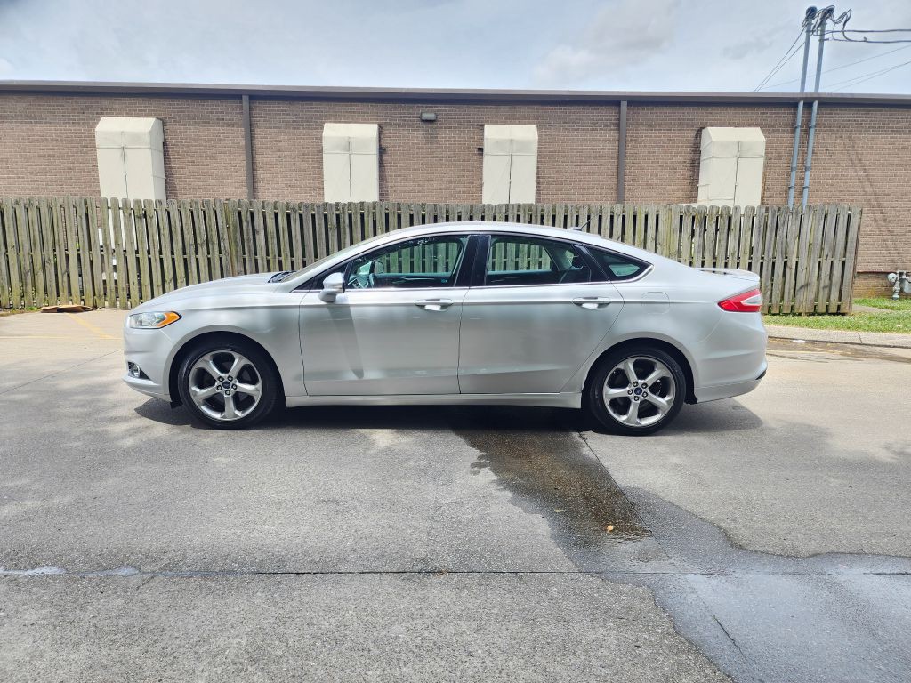 2014 Ford Fusion Image 1