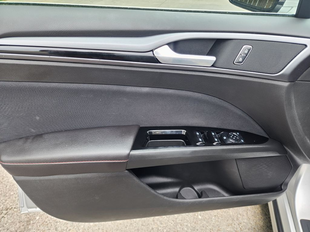 2014 Ford Fusion Image 10