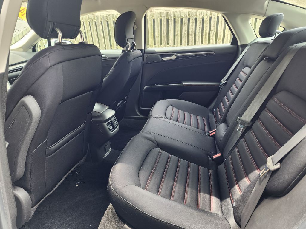 2014 Ford Fusion Image 15