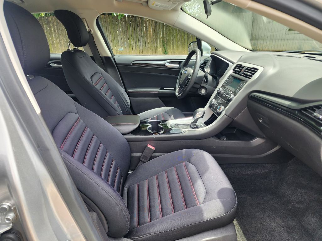 2014 Ford Fusion Image 17
