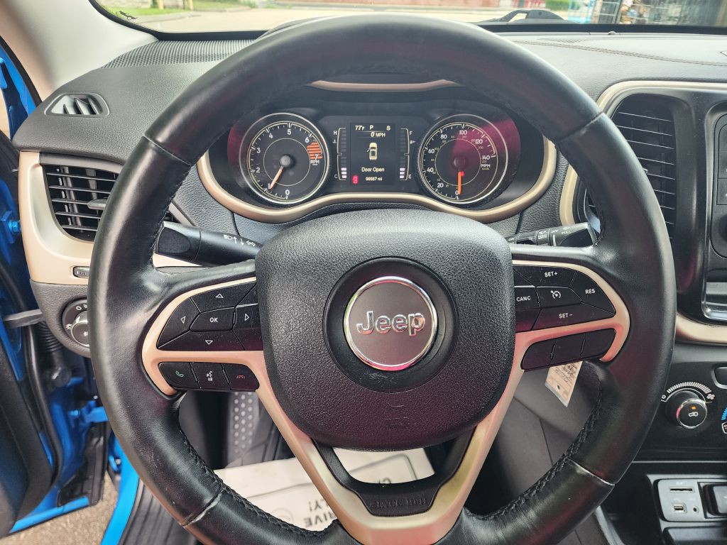 2018 Jeep Cherokee Image 12