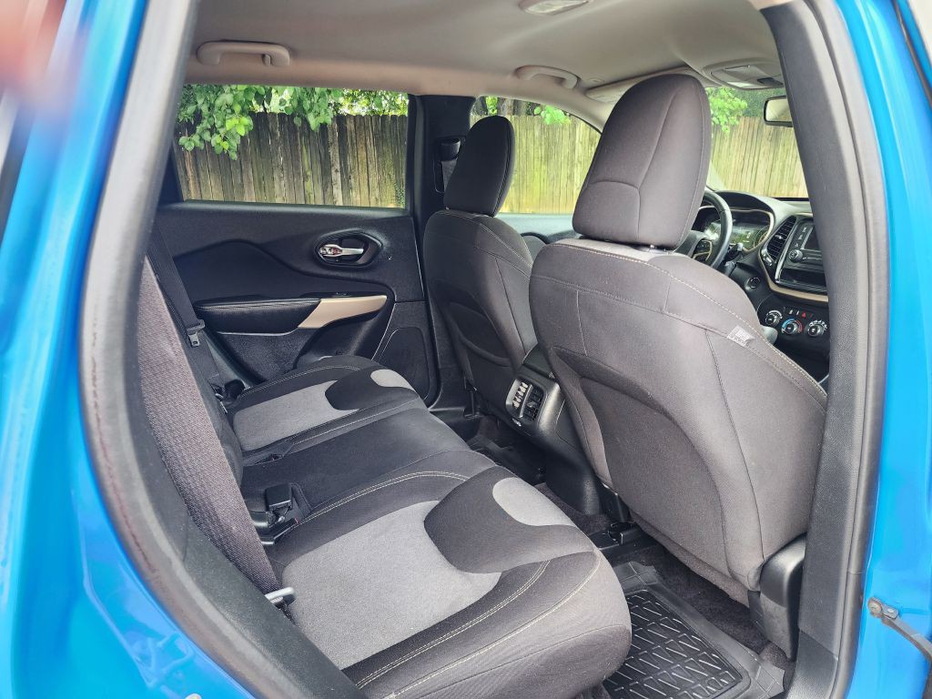 2018 Jeep Cherokee Image 18