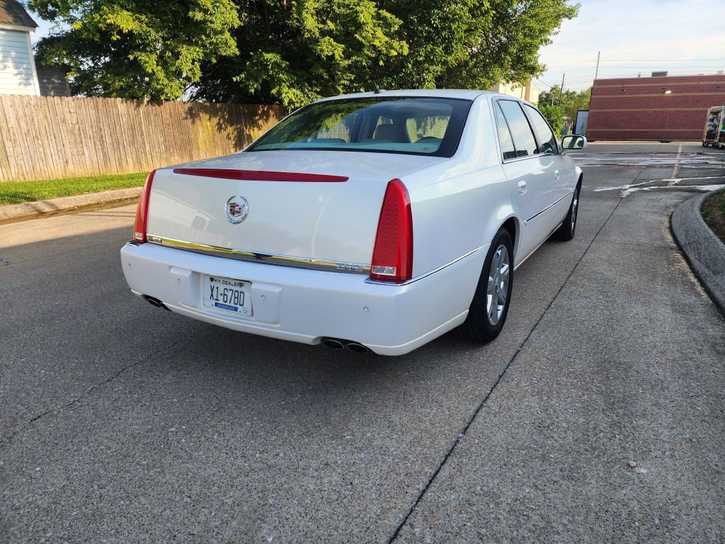 2007 Cadillac DTS Image 5