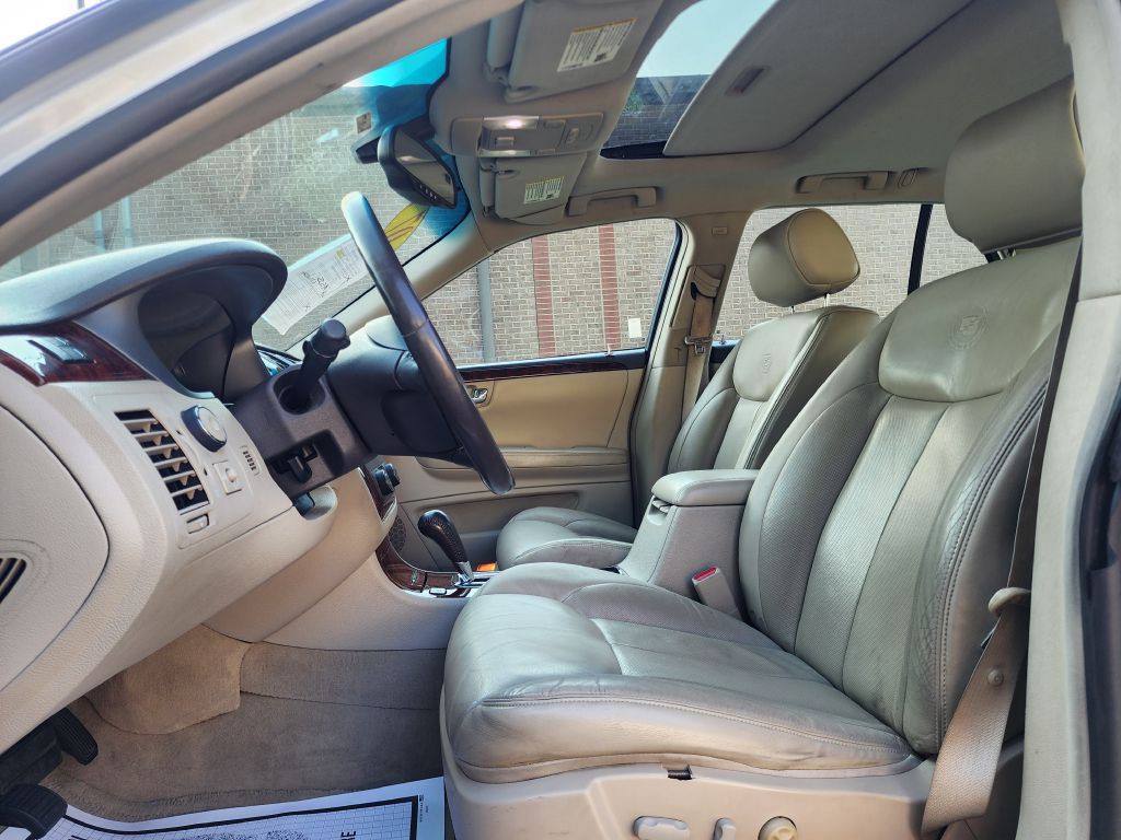 2007 Cadillac DTS Image 11