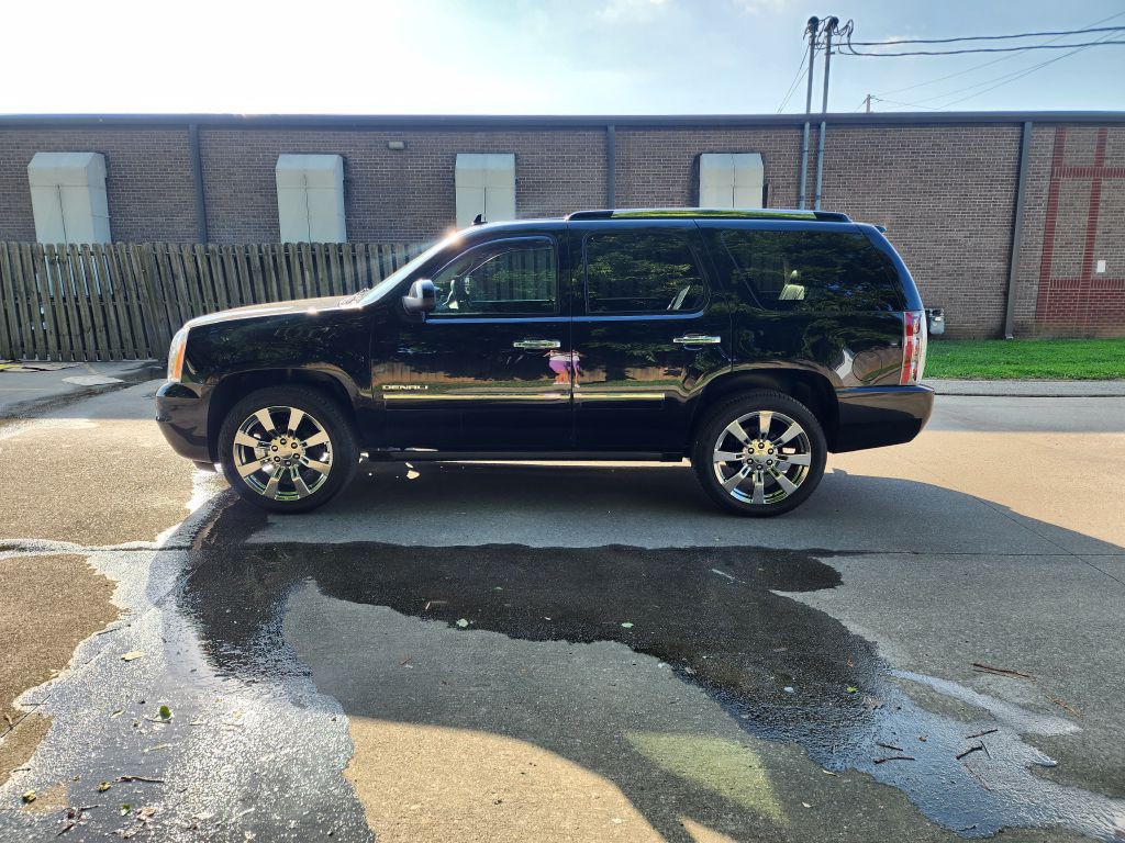 2013 GMC Yukon Image 2