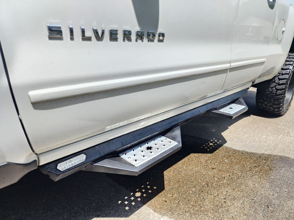 2017 Chevrolet Silverado 1500 Image 9
