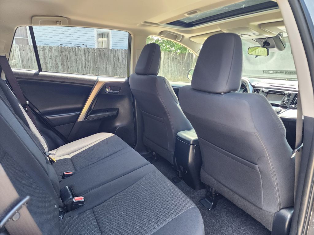 2018 Toyota Rav4 Image 21
