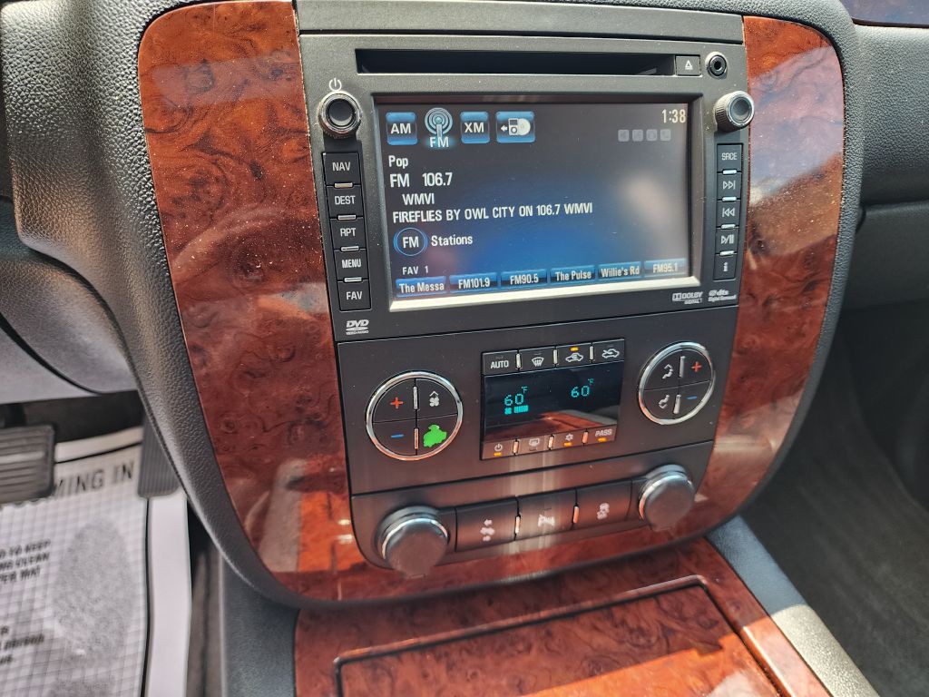 2013 Chevrolet Avalanche Image 13