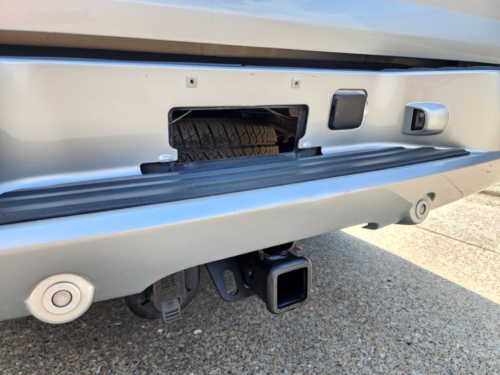 2013 Chevrolet Avalanche Image 19
