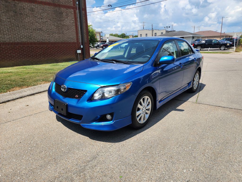 2010 Toyota Corolla Image 1