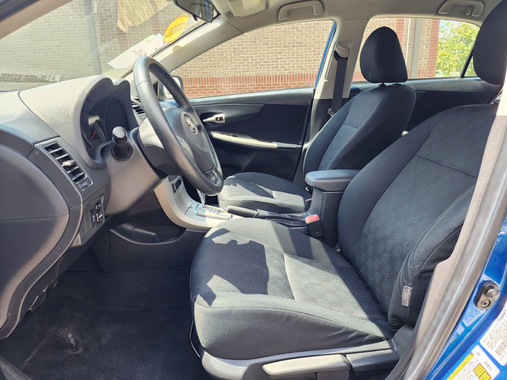 2010 Toyota Corolla Image 11