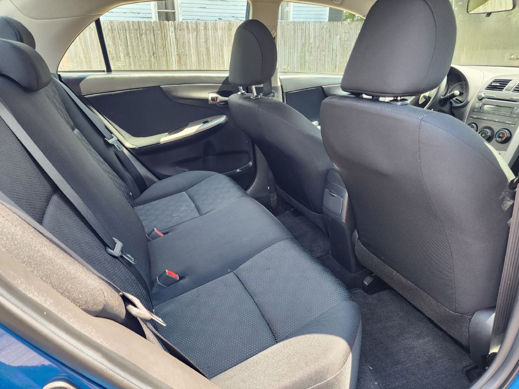 2010 Toyota Corolla Image 14