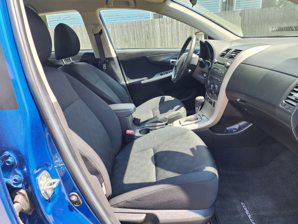 2010 Toyota Corolla Image 15