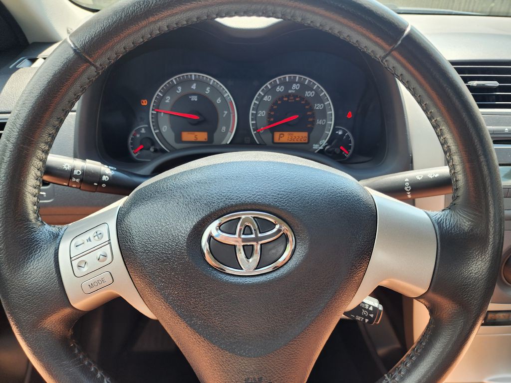 2010 Toyota Corolla Image 16