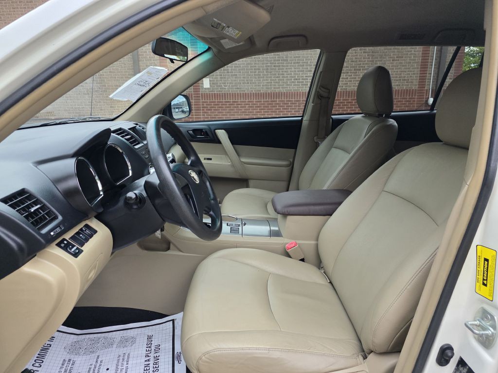 2012 Toyota Highlander Image 10