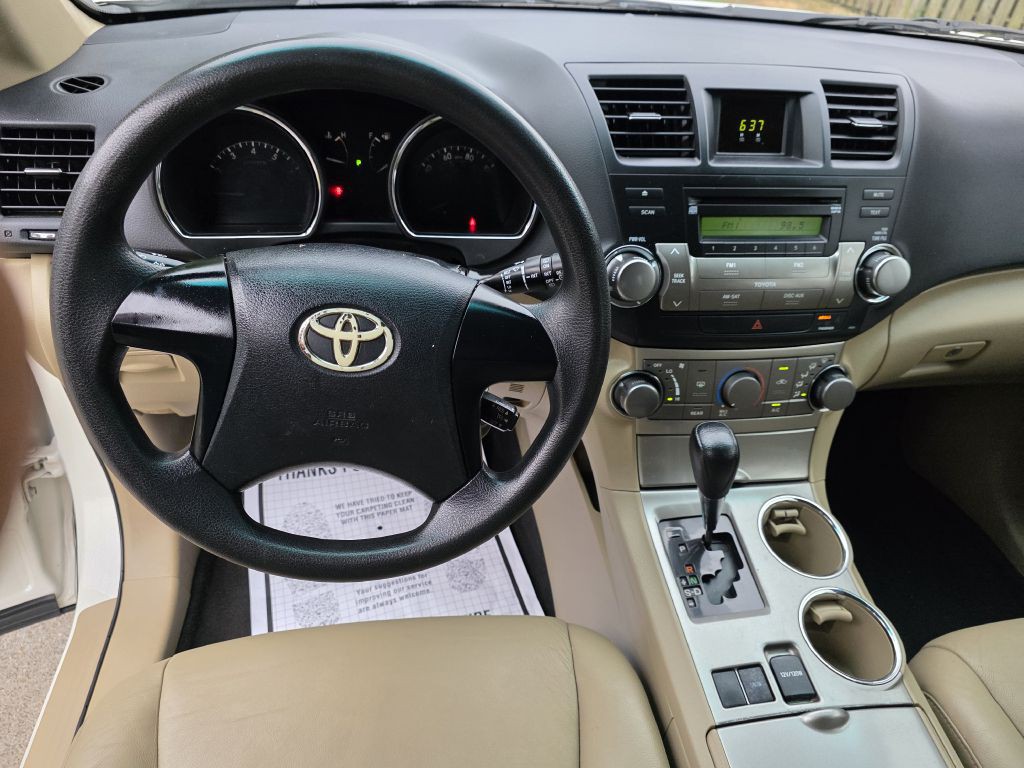 2012 Toyota Highlander Image 11