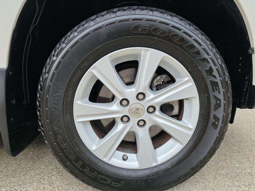 2012 Toyota Highlander Image 18