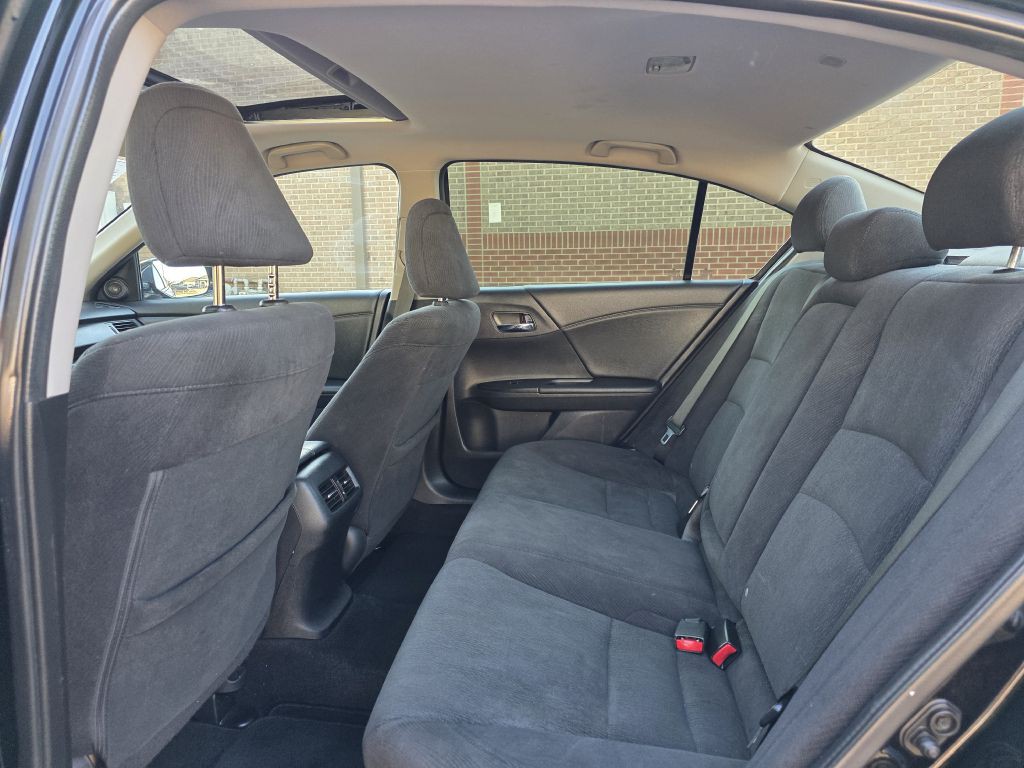 2015 Honda Accord Image 17