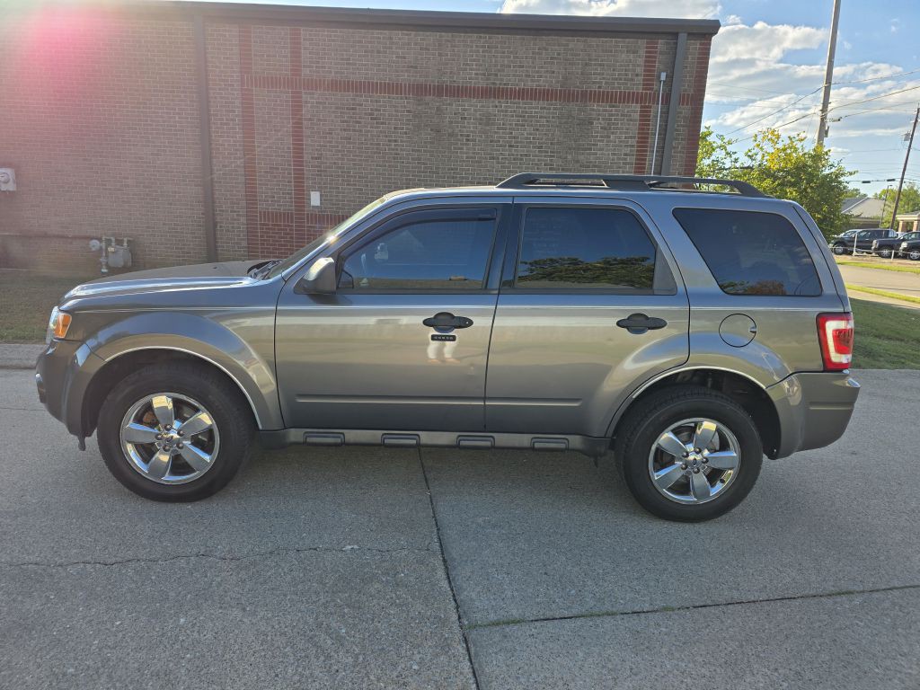 2009 Ford Escape Image 2