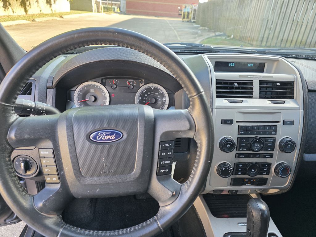 2009 Ford Escape Image 12