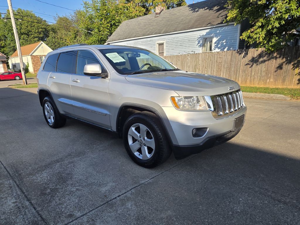 2011 Jeep Grand Cherokee Image 6
