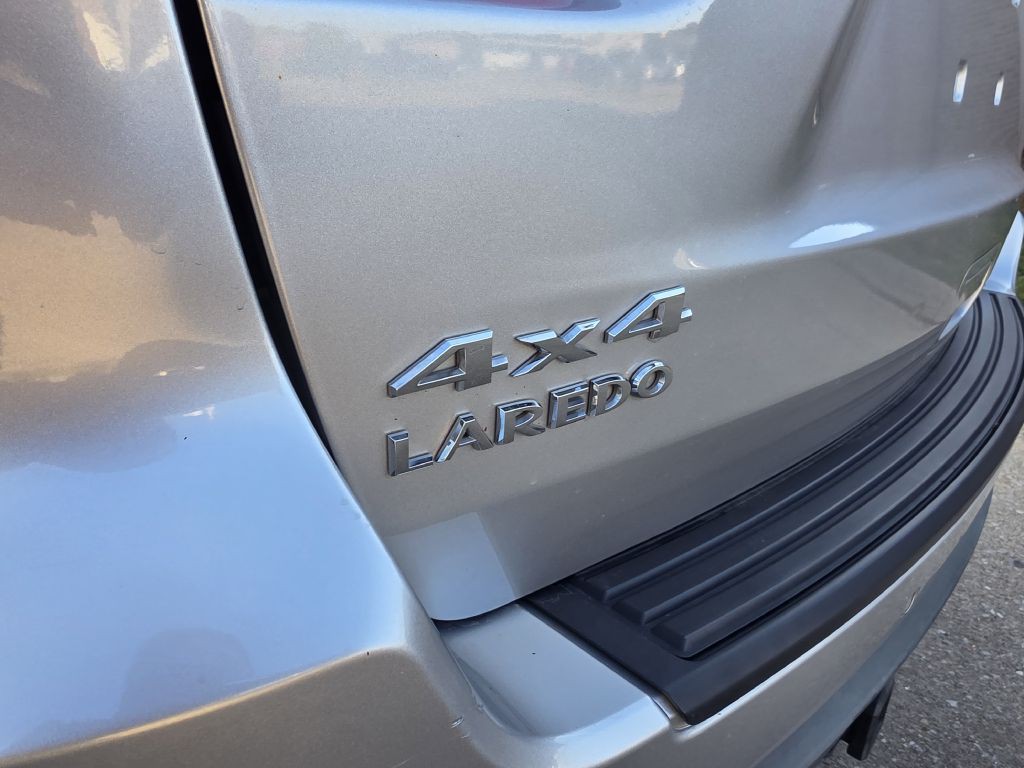 2011 Jeep Grand Cherokee Image 9