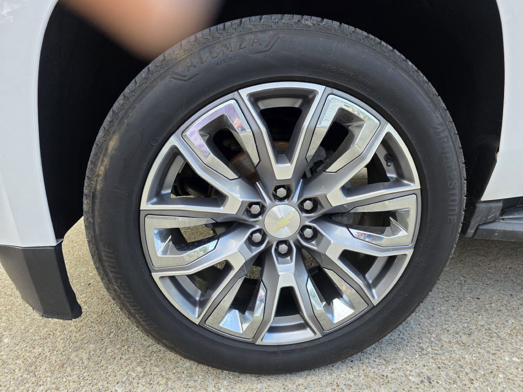 2017 Chevrolet Tahoe Image 9