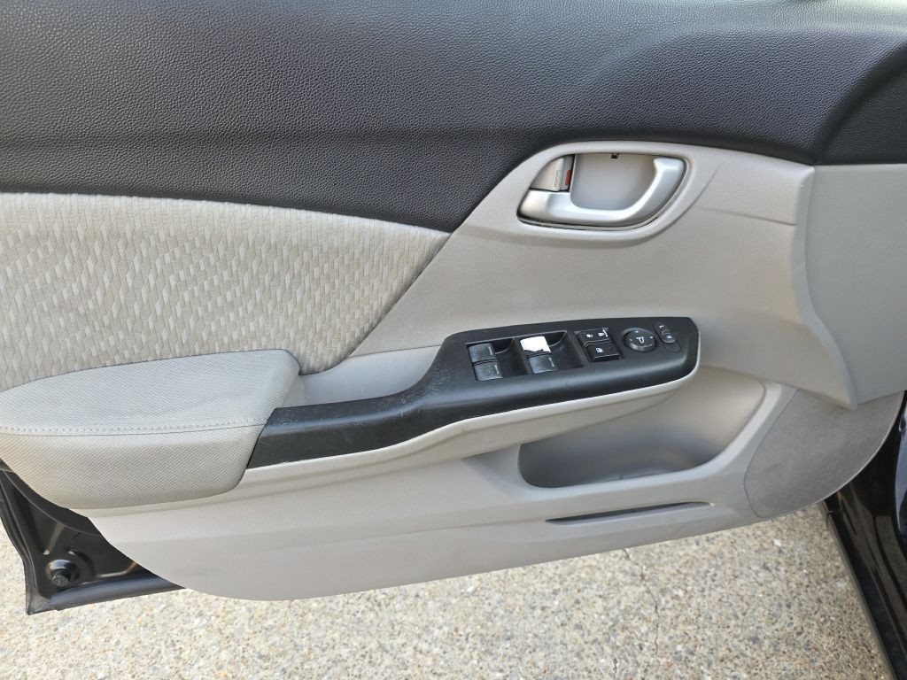 2015 Honda Civic Image 16