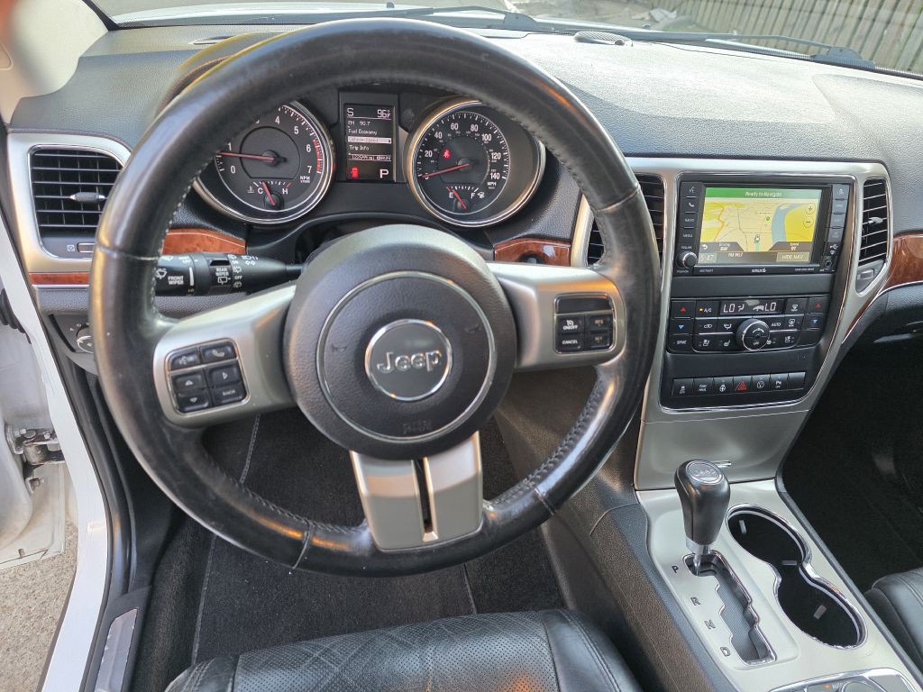 2013 Jeep Grand Cherokee Image 11