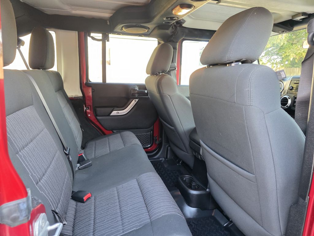 2012 Jeep Wrangler Unlimited Image 21