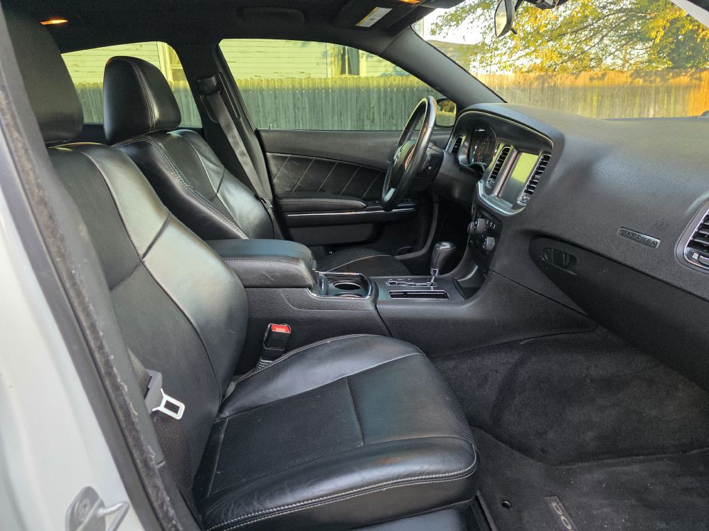 2013 Dodge Charger Image 18