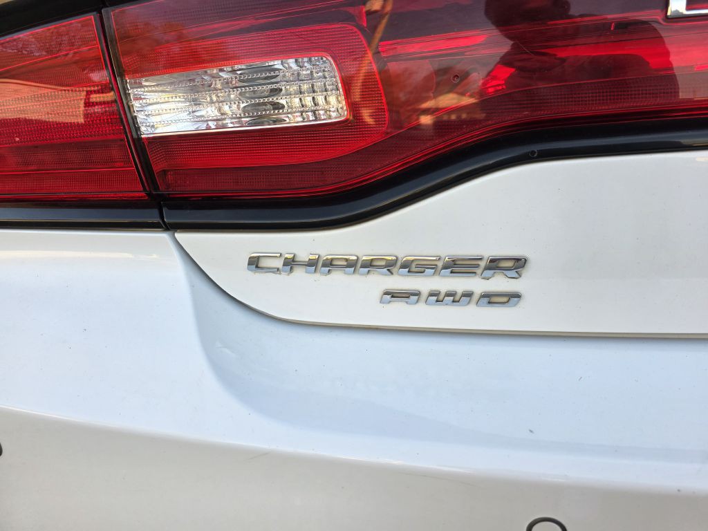 2013 Dodge Charger Image 20