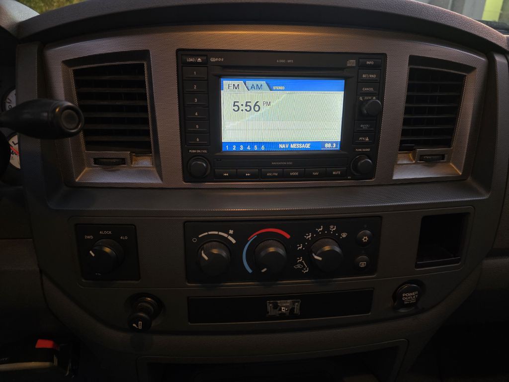 2006 Dodge Ram 3500 Image 18