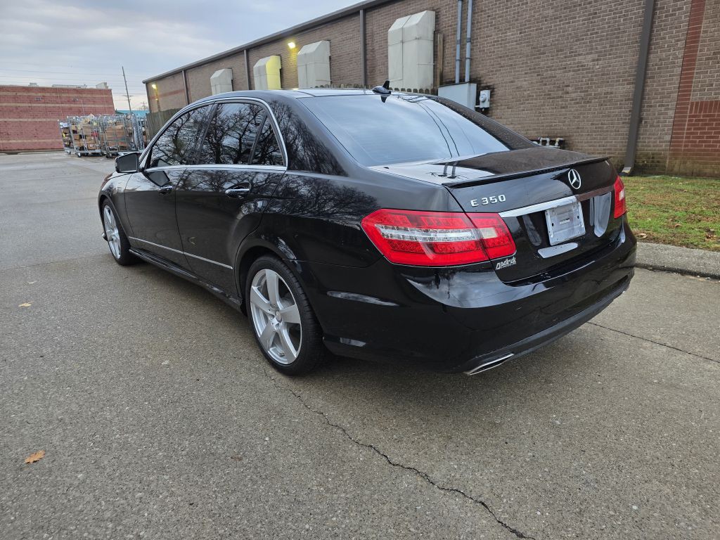 2011 Mercedes-Benz E-Class Image 4